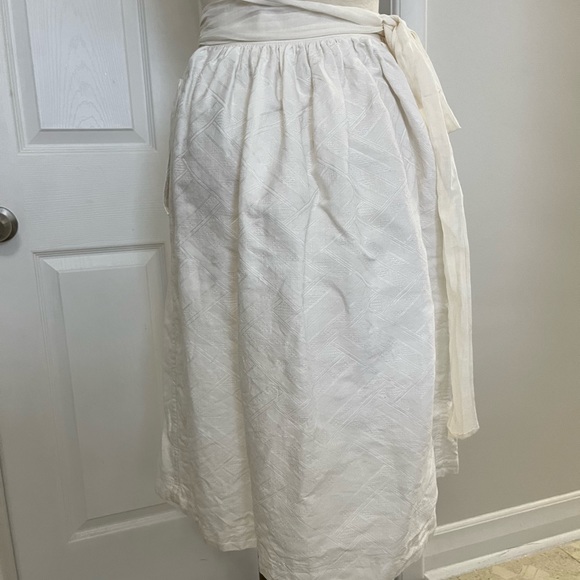 VINTAGE ESCADA FULL WRAP SKIRT IN IVORY WHITE - Picture 7 of 12